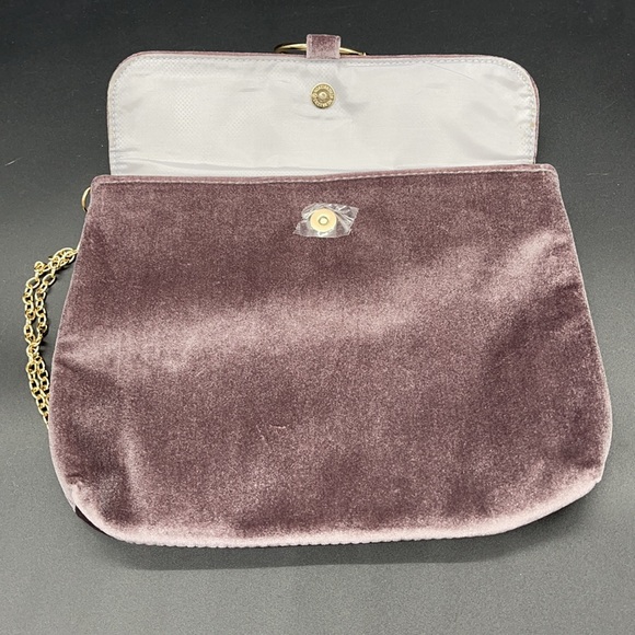 Velvety Mauve Wristlet with Chain Strap & Fringe NWOT - Picture 4 of 4